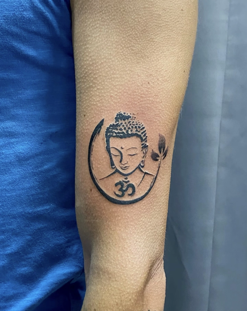 Hình xăm Phật phong thủy mang năng lượng tích cực tối giản