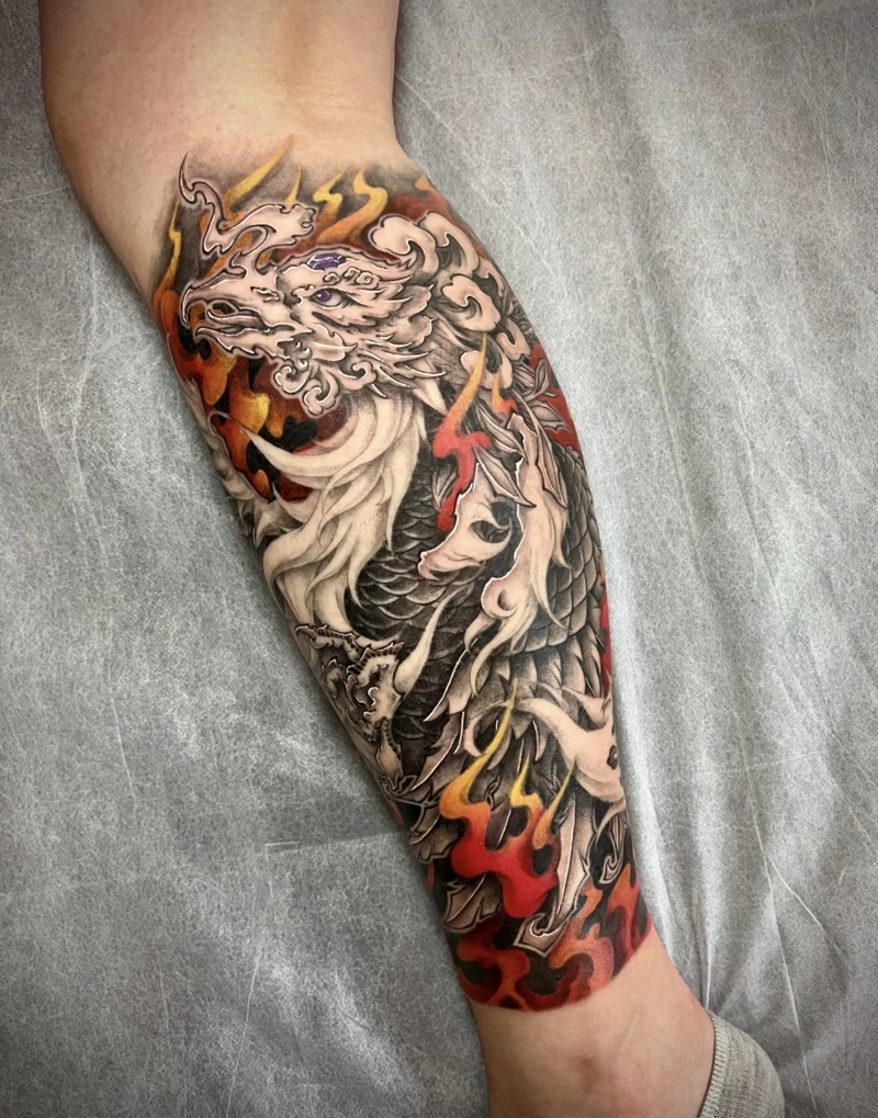 Hình xăm biểu tượng vô cực chân cho nam