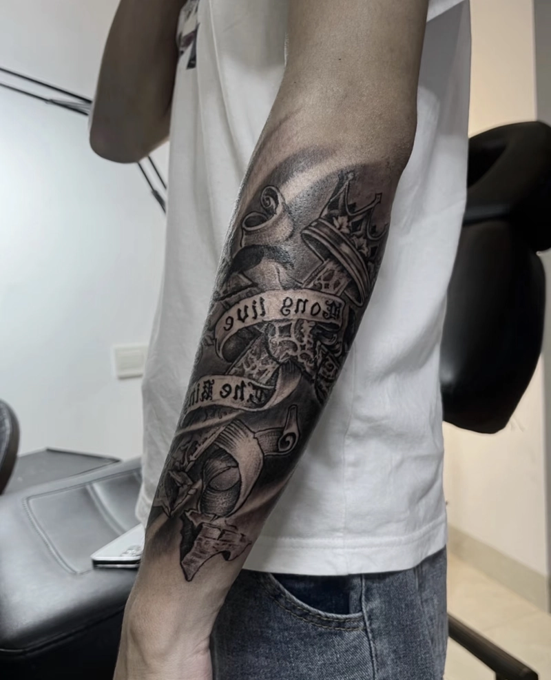 Hình xăm bộ lạc trên tay cho nam