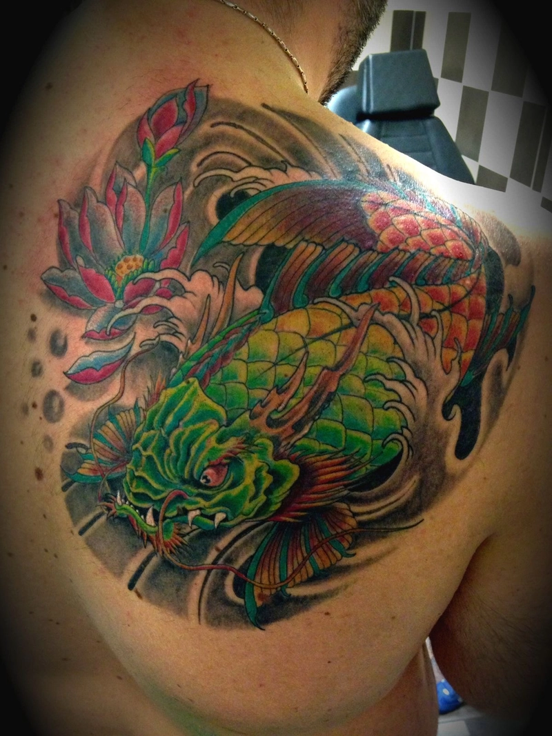 Hình xăm cá chép hóa rồng Trung Hoa