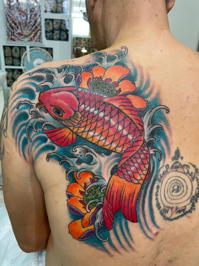 Hình xăm cá chép hóa rồng ở lưng