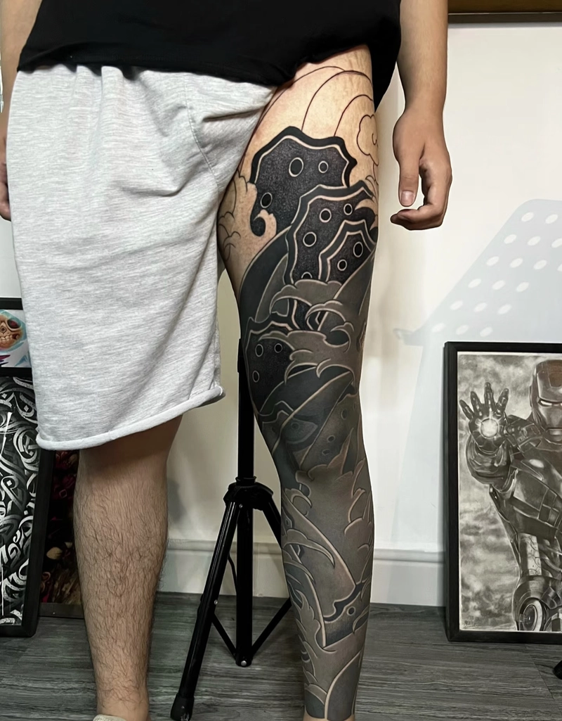 Hình xăm cá chép ở chân cho nam