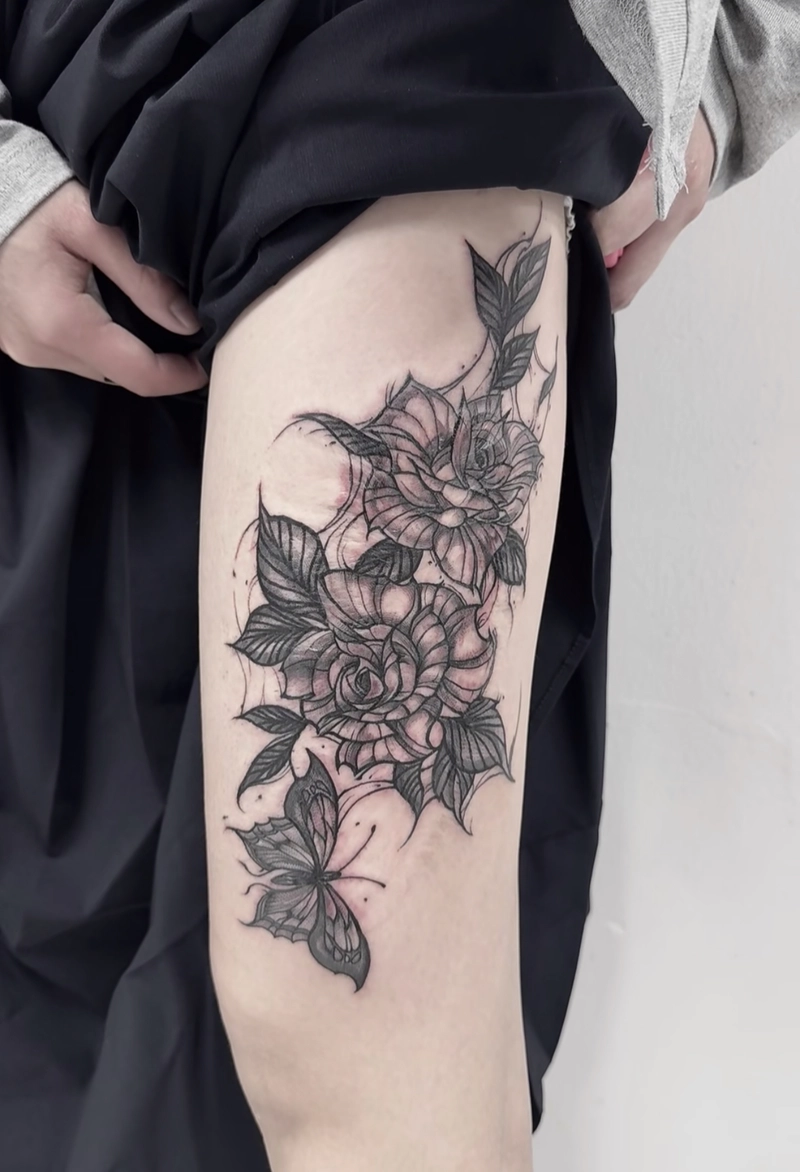 Hình xăm chân nữ phong cách