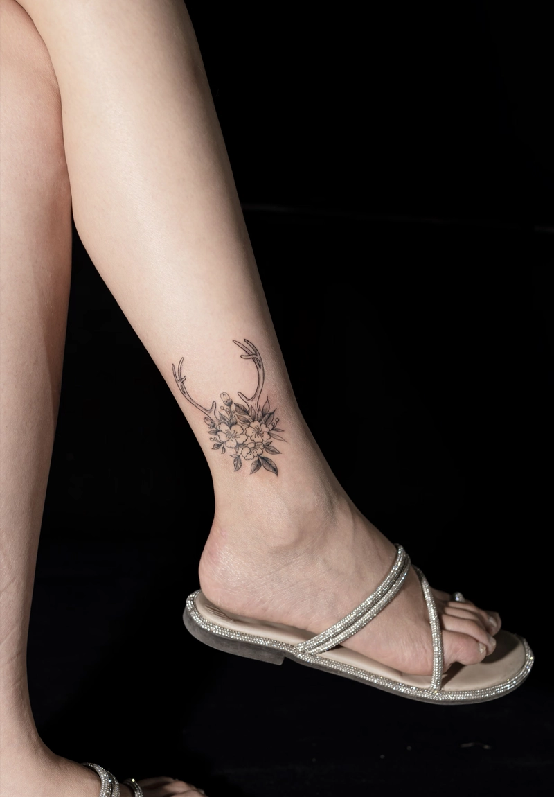 Hình xăm cổ chân nữ mini