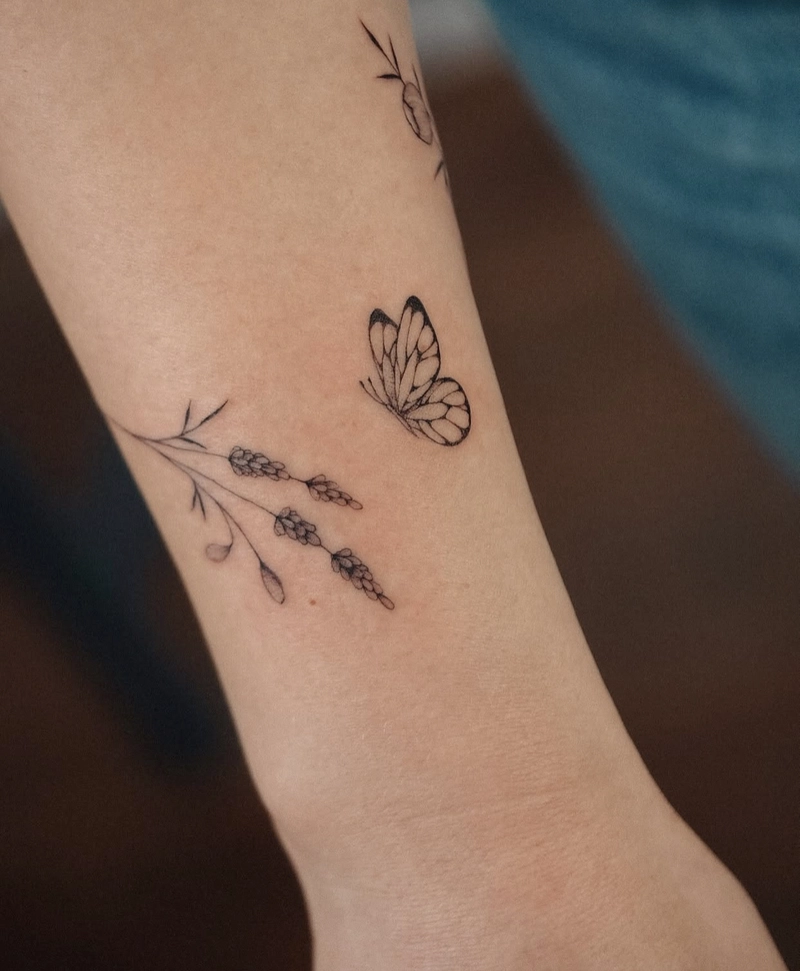 Hình xăm cổ tay đẹp cho nữ