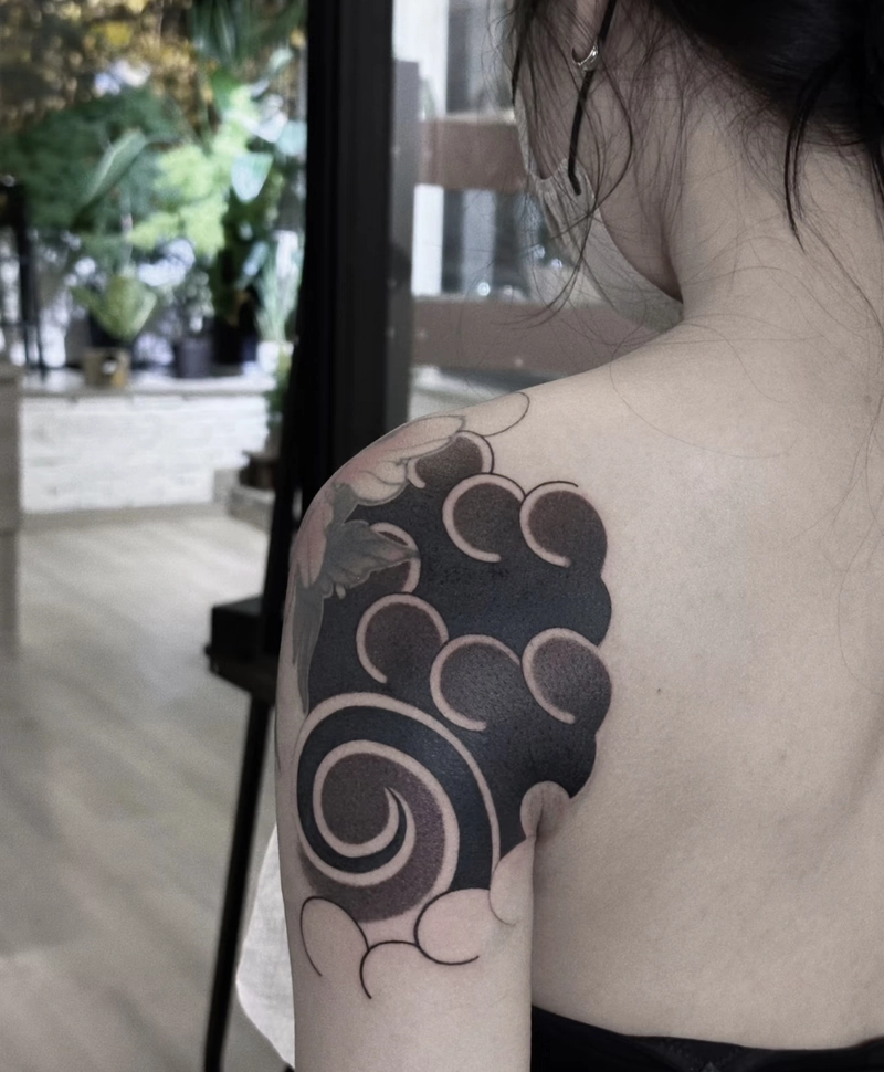 Hình xăm đẹp ở cánh tay cho nữ độc đáo Hình xăm đẹp ở cánh tay cho nữ độc đáo