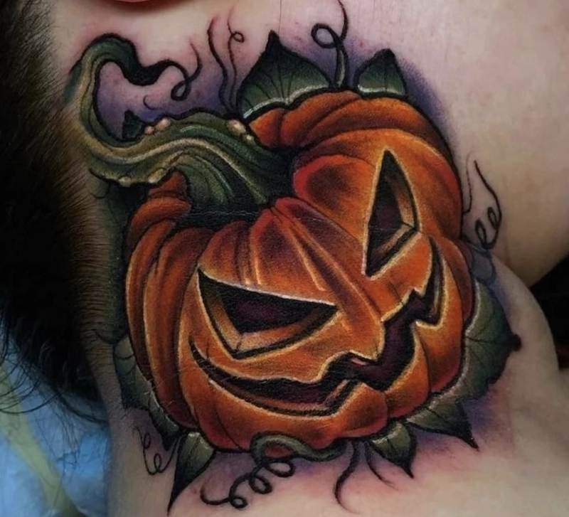 Hình xăm đôi cánh ở cổ cho nam Hình xăm đôi cánh ở cổ cho nam