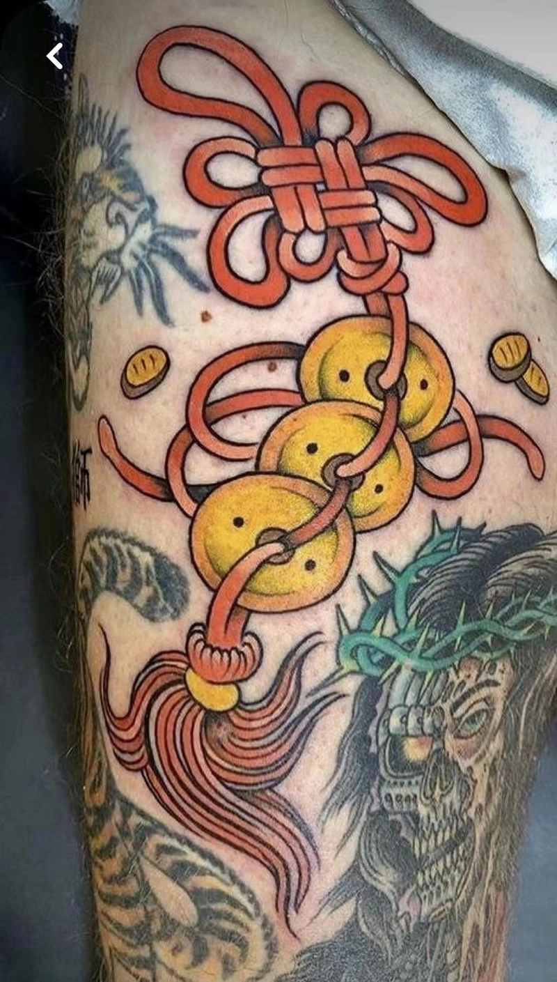 Hình xăm đồng tiền cổ phong cách