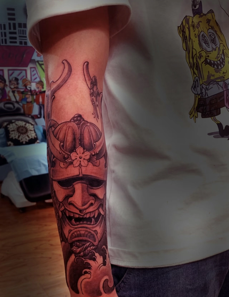 Hình xăm full tay biểu tượng sức mạnh cho nam Hình xăm full tay biểu tượng sức mạnh cho nam