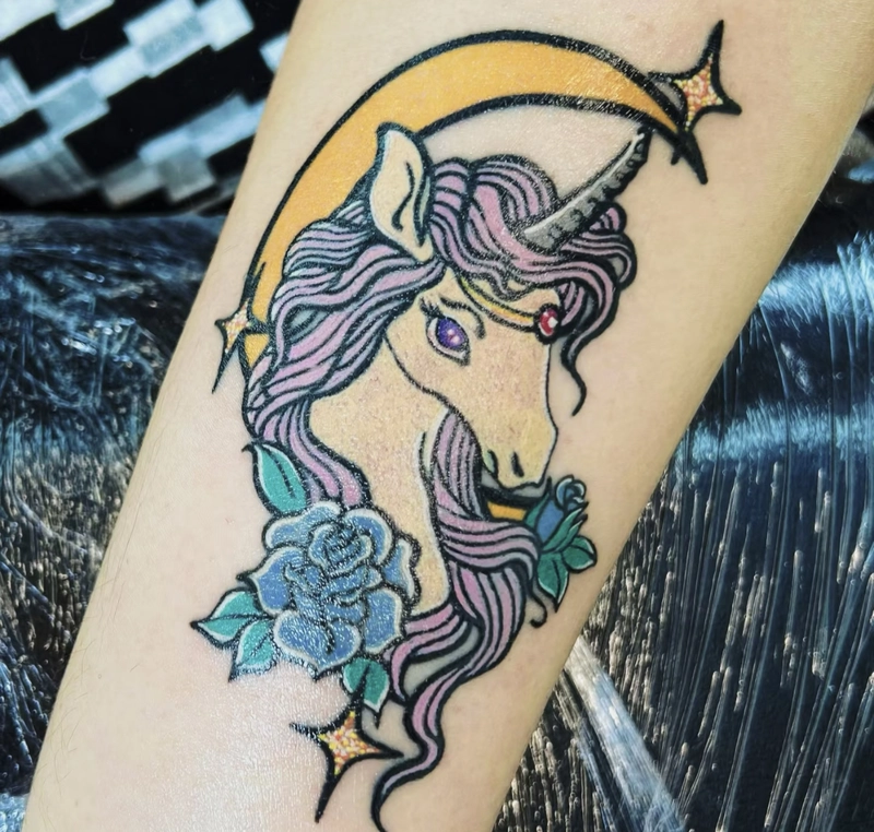 Hình xăm kỳ lân ở bắp tay