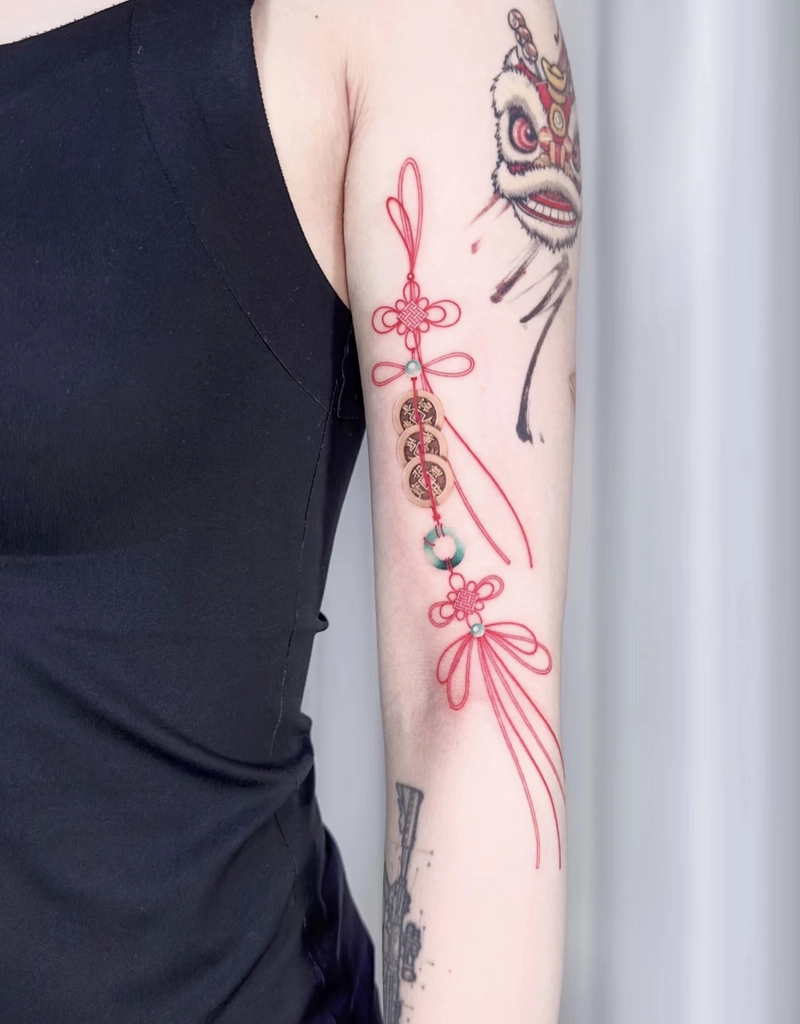 Hình xăm phong thủy hình rồng vàng