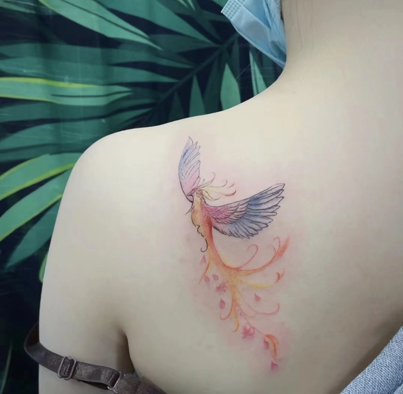 Hình xăm phượng hoàng đen trắng