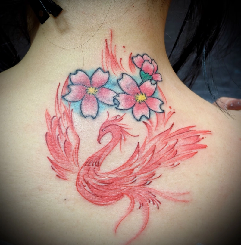 Hình xăm phượng hoàng phong thủy tượng trưng cho tái sinh và phú quý cực phẩm