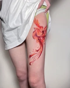 Hình xăm phượng hoàng phong thủy tượng trưng cho tái sinh và phú quý tuyệt đẹp