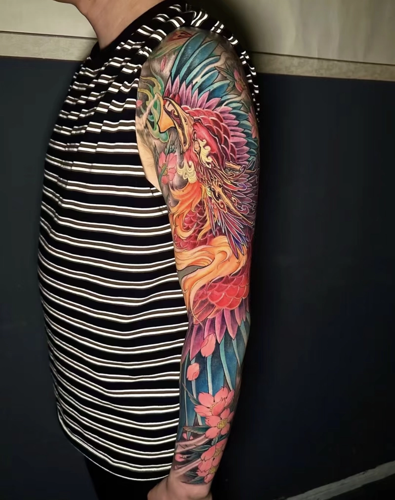 Hình xăm phượng hoàng trắng biểu tượng thanh cao