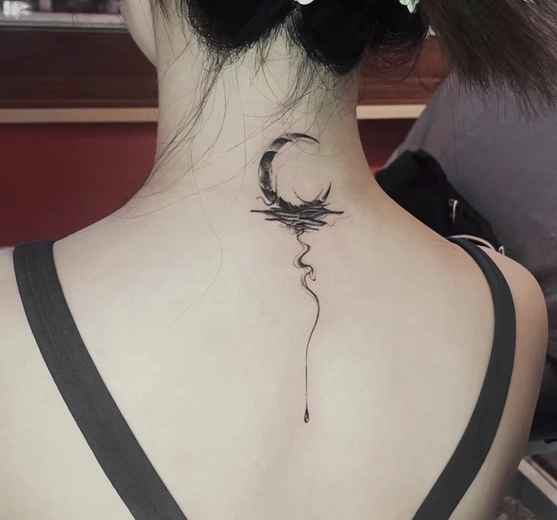 Hình xăm sau gáy nữ ý nghĩa