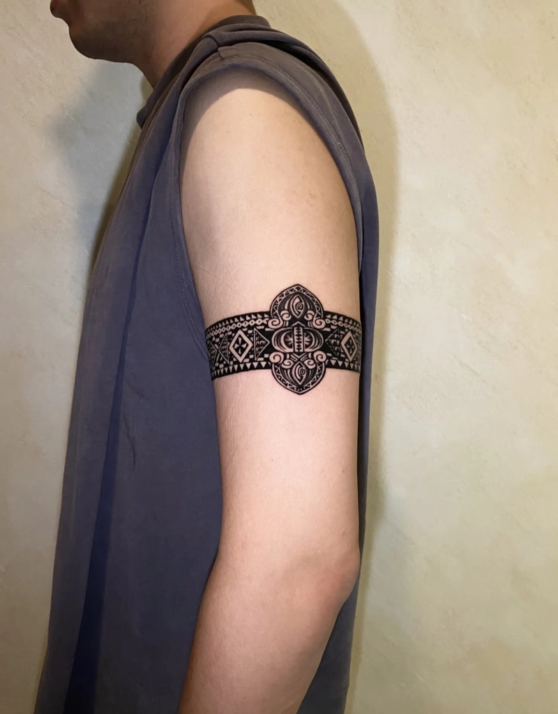 Hình xăm tên trên tay cho nam