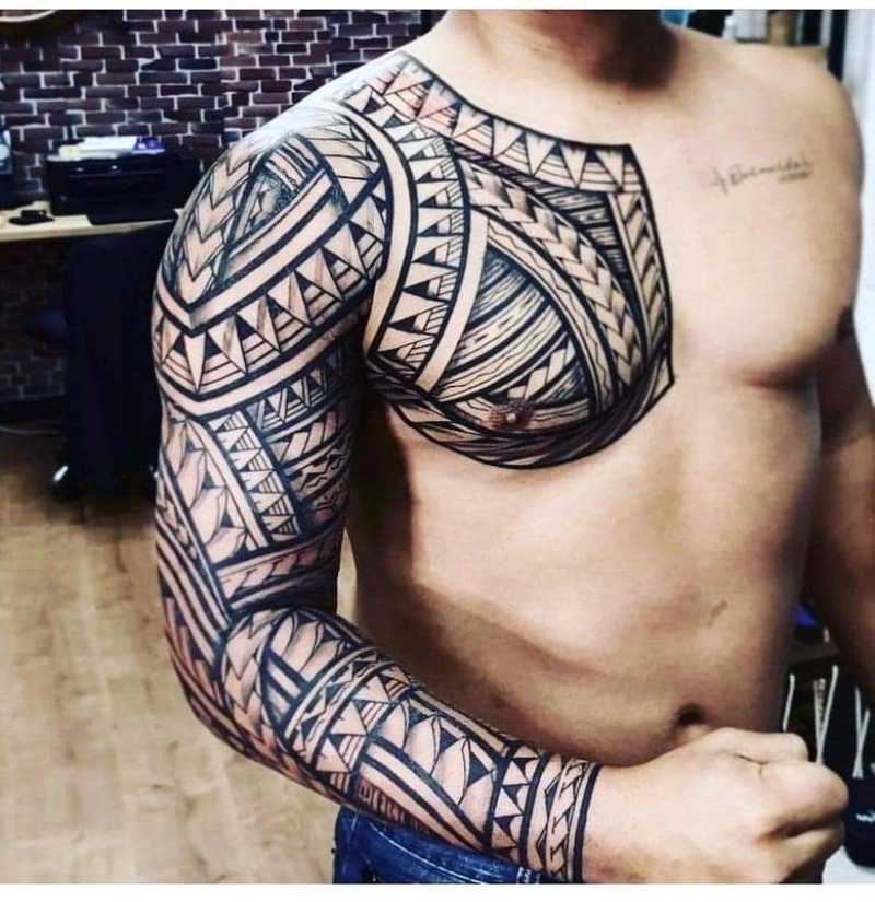 Hình xăm tribal mạnh mẽ cho nam