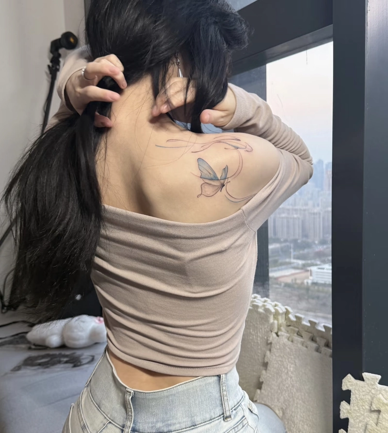 Hình xăm vai nữ dành cho người cá tính