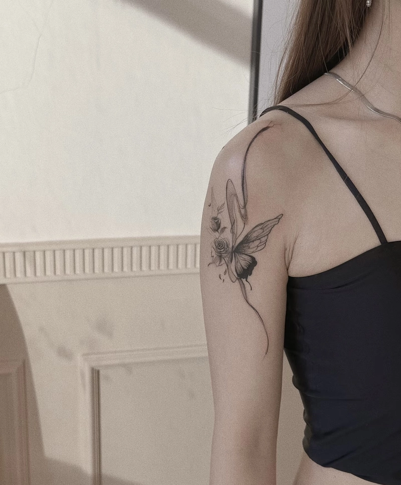Hình xăm vai nữ mini