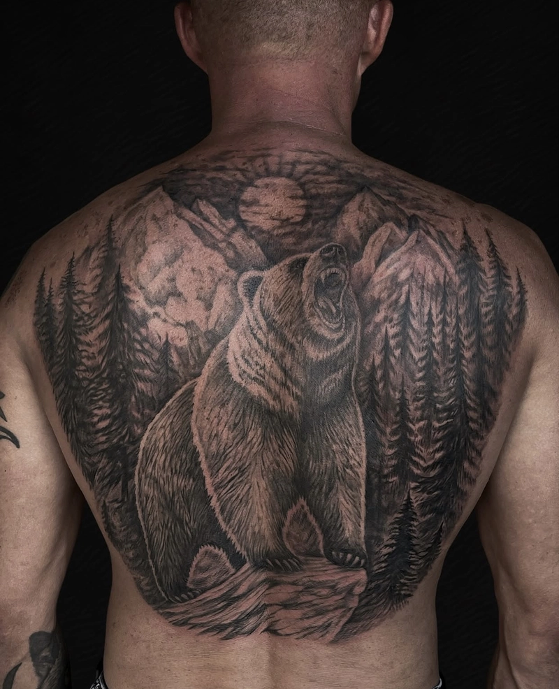 các mẫu xăm hình đẹp cho nam kín lưng