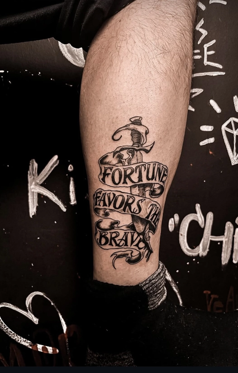 các mẫu xăm hình đẹp cho nam ở chân