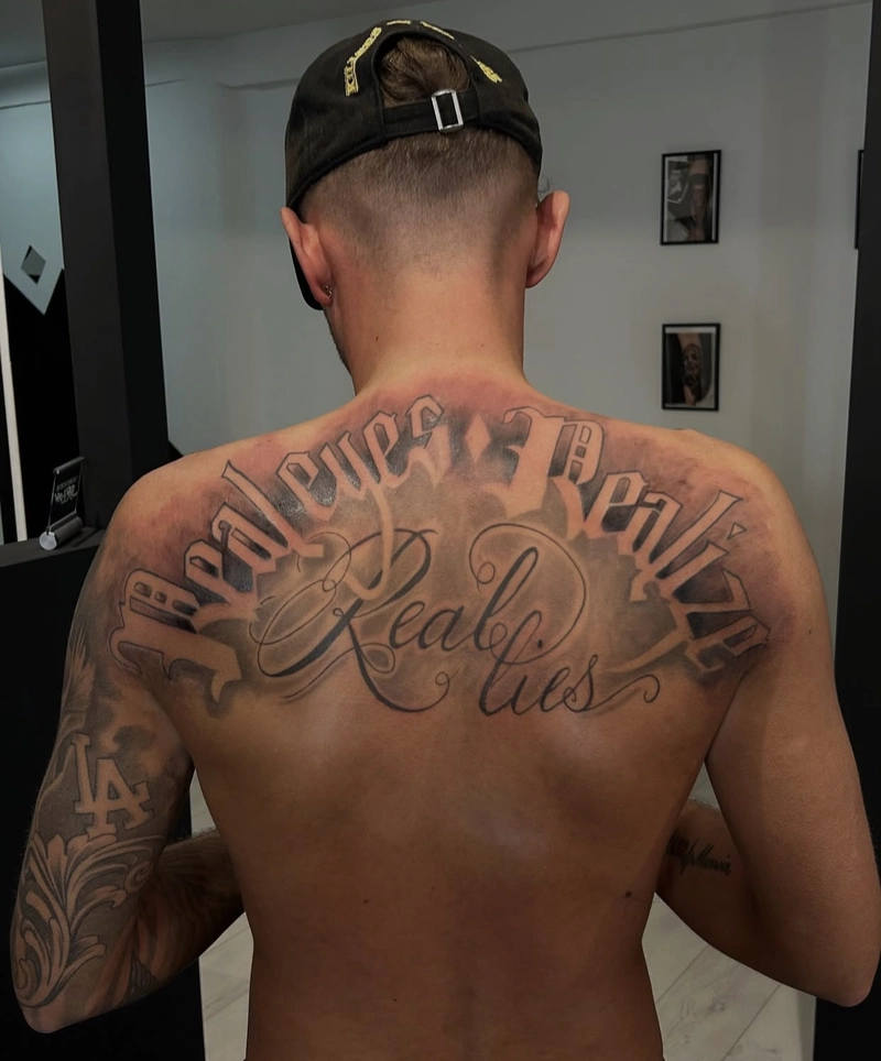 các mẫu xăm hình đẹp cho nam phong cách tây