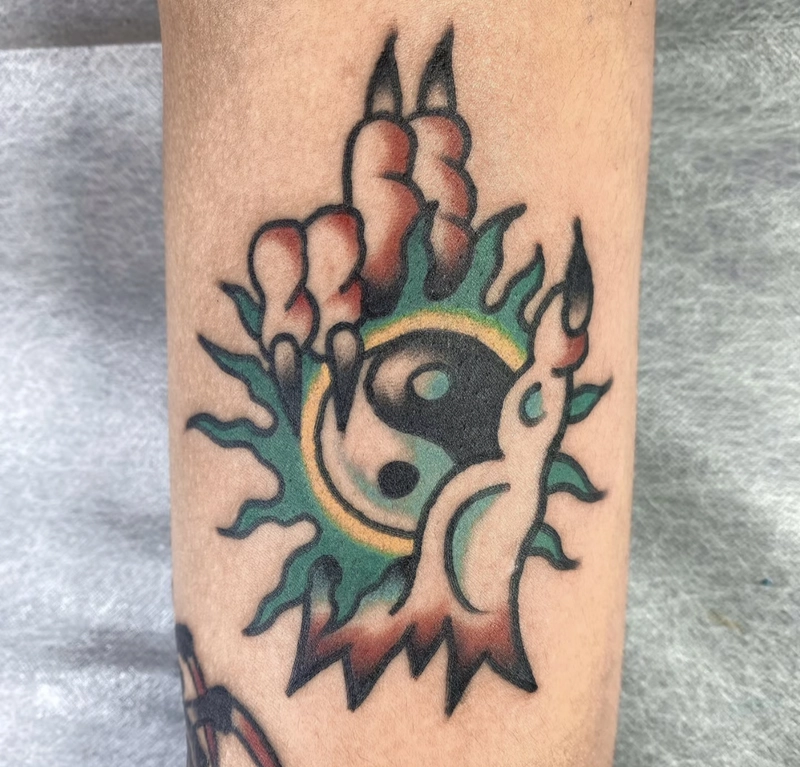 hình xăm bát quái phong thủy giúp hóa giải năng lượng xấu