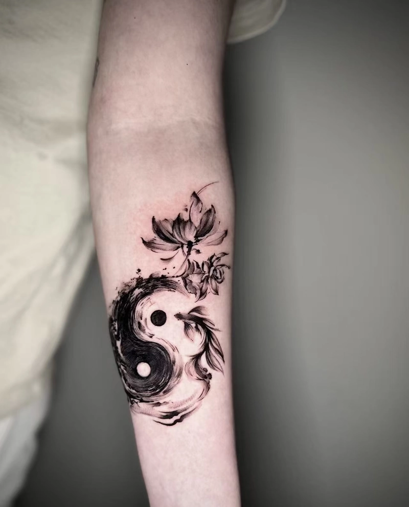 hình xăm bát quái thể hiện sức mạnh tâm linh