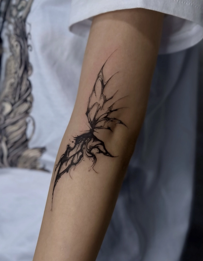 hình xăm bướm đầy sức sống