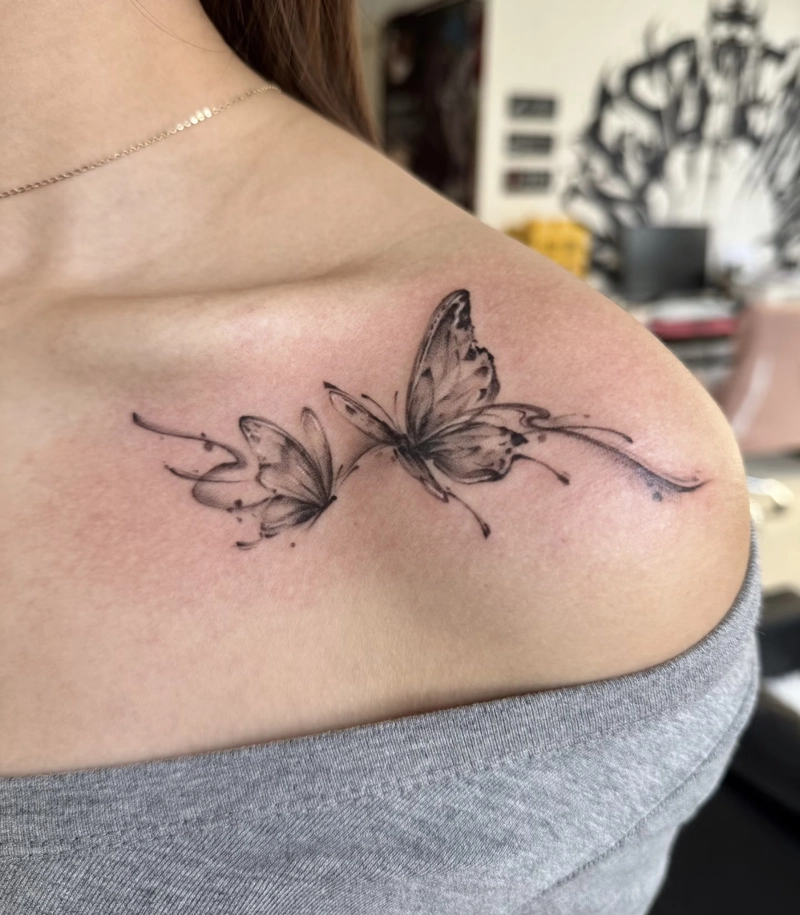 hình xăm bướm lãng mạn