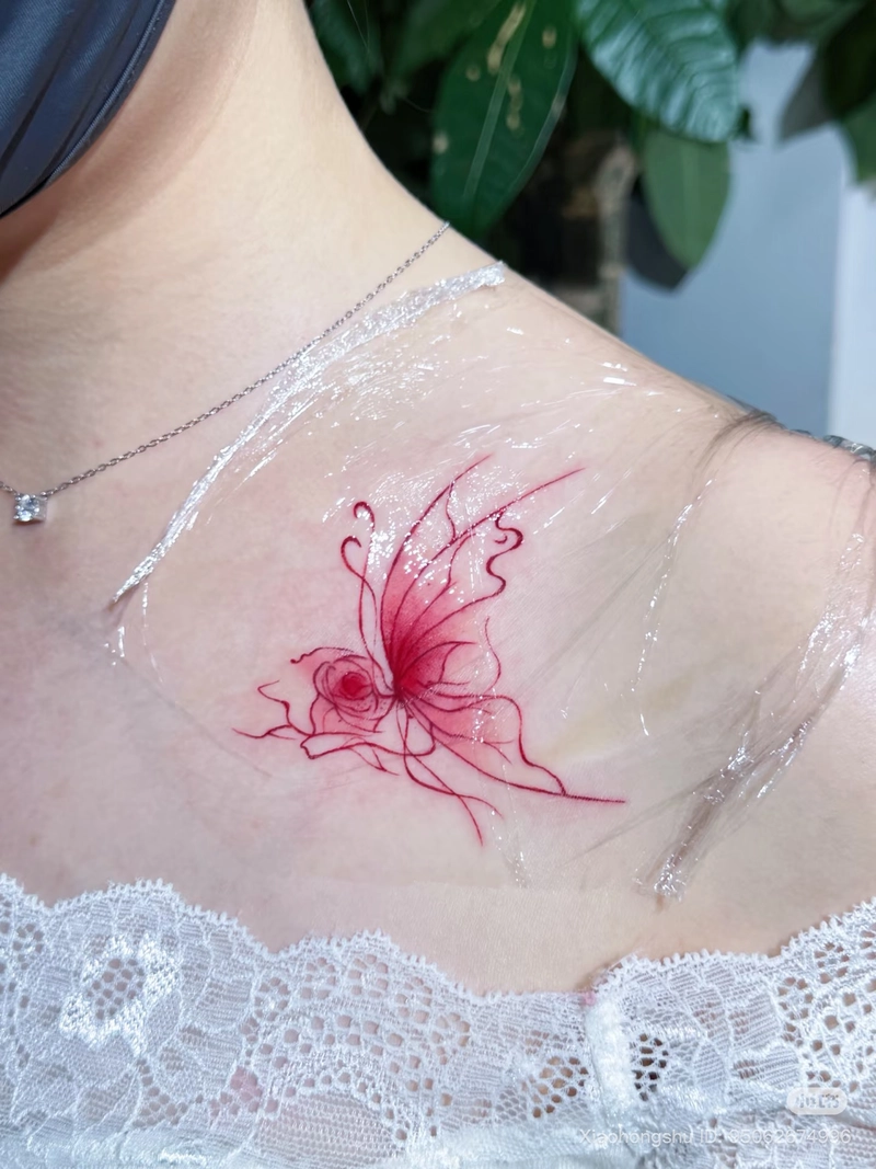 hình xăm bướm sang trọng