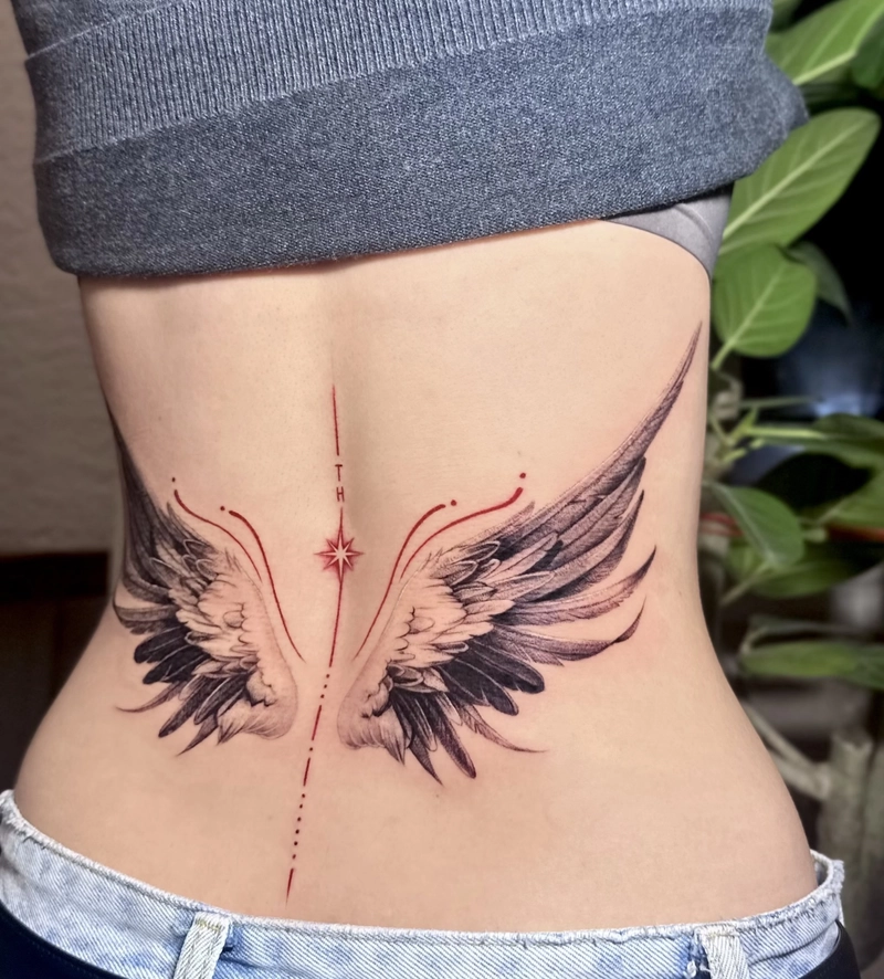 hình xăm cánh độc lạ cho nữ