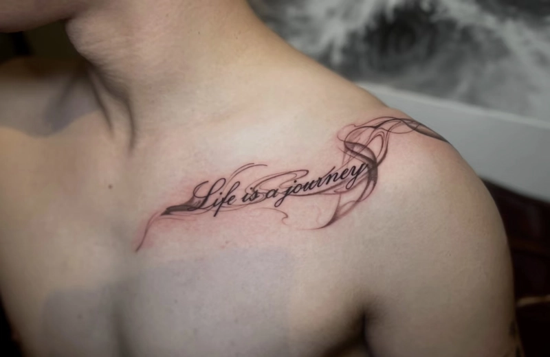 hình xăm chữ đẹp ở ngực cho nam