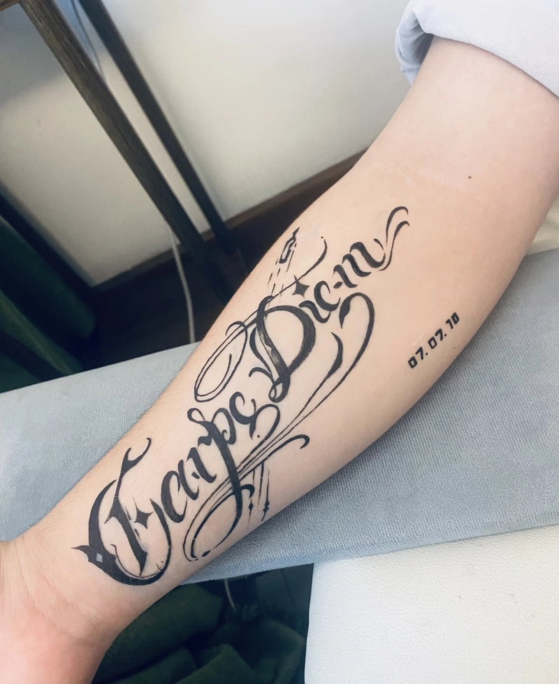 hình xăm chữ đẹp thể hiện bản lĩnh đàn ông