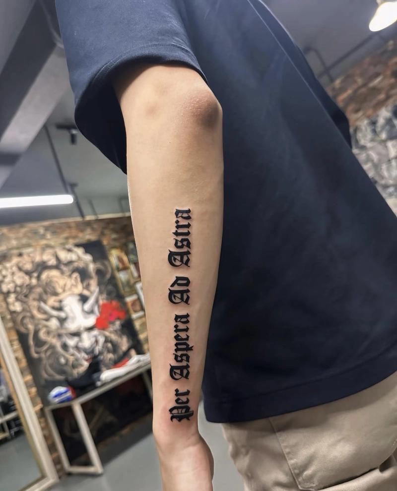 hình xăm chữ dọc tay đẹp cho nam