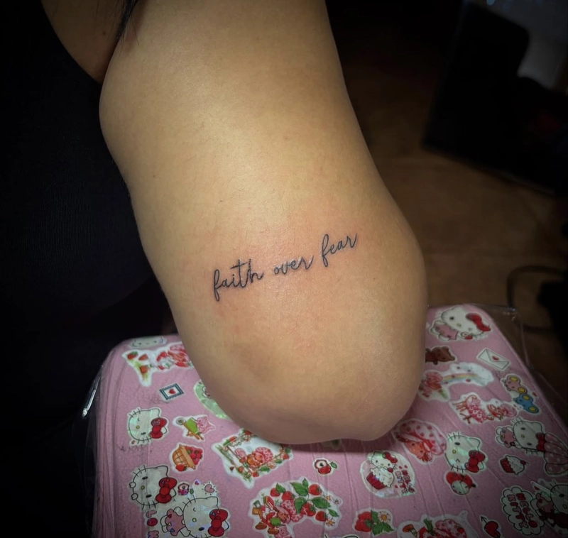 hình xăm chữ đơn giản hình xăm chữ đơn giản