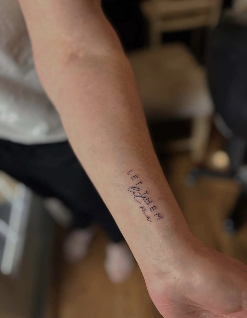 hình xăm chữ quyến rũ hình xăm chữ quyến rũ