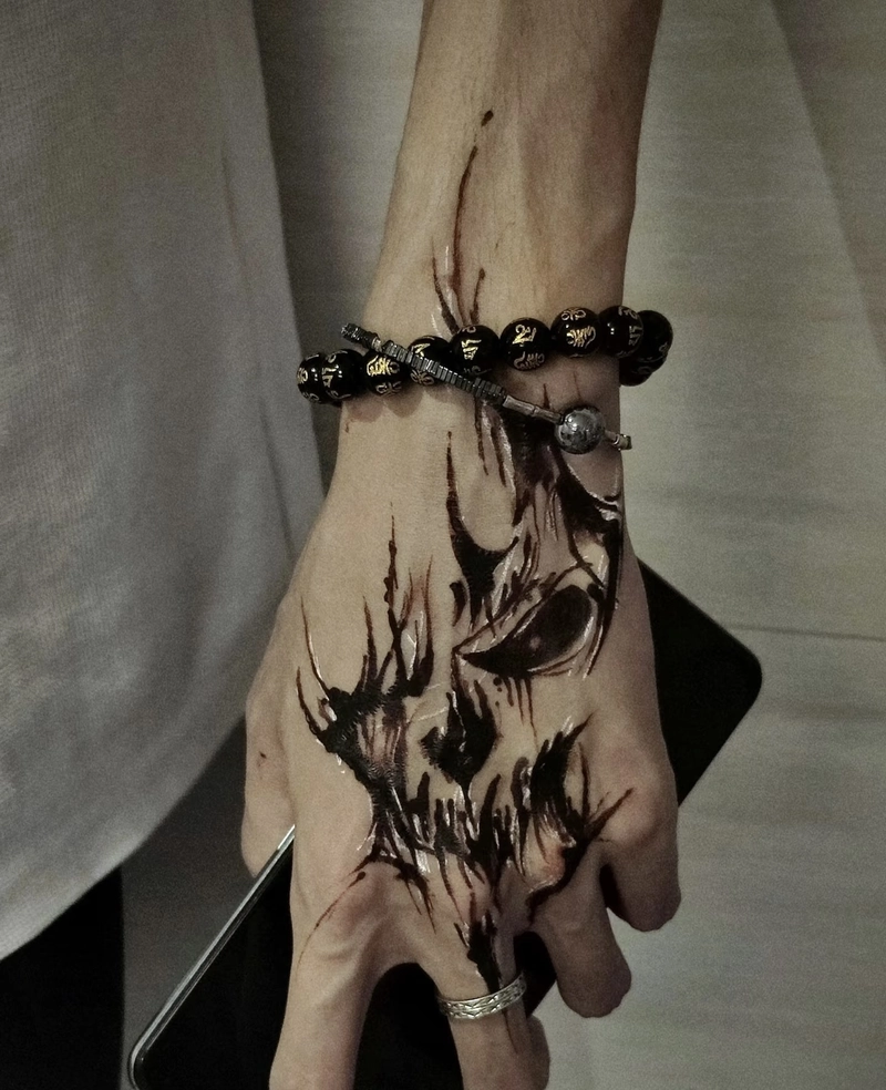 hình xăm đầu lâu mini