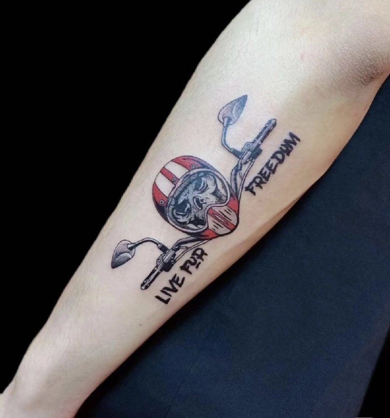 hình xăm đầu lâu ngầu