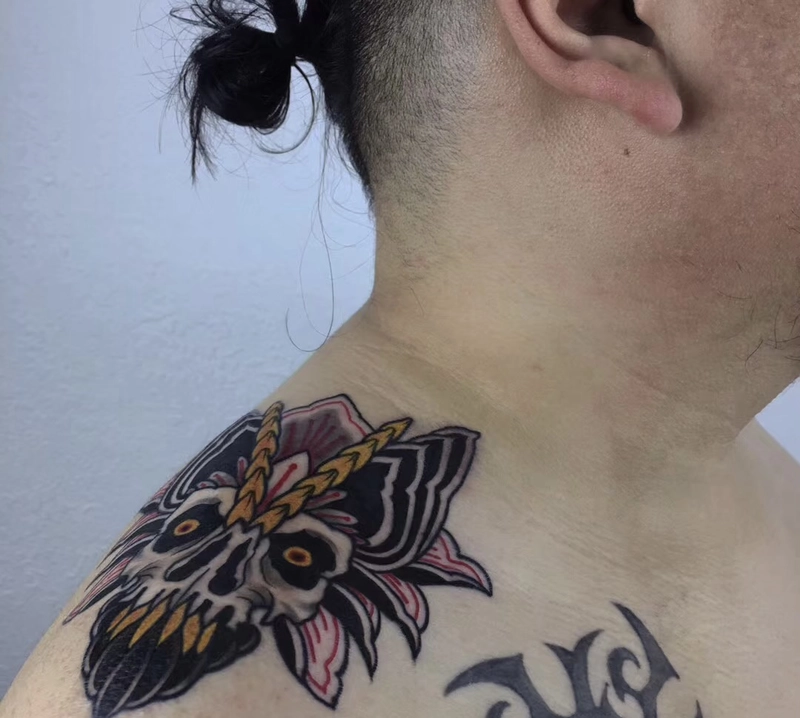 hình xăm đầu lâu nghệ thuật