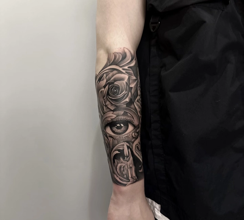 hình xăm đầu lâu ở cổ tay