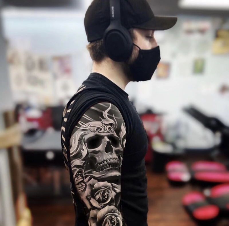 hình xăm đầu lâu ở vai