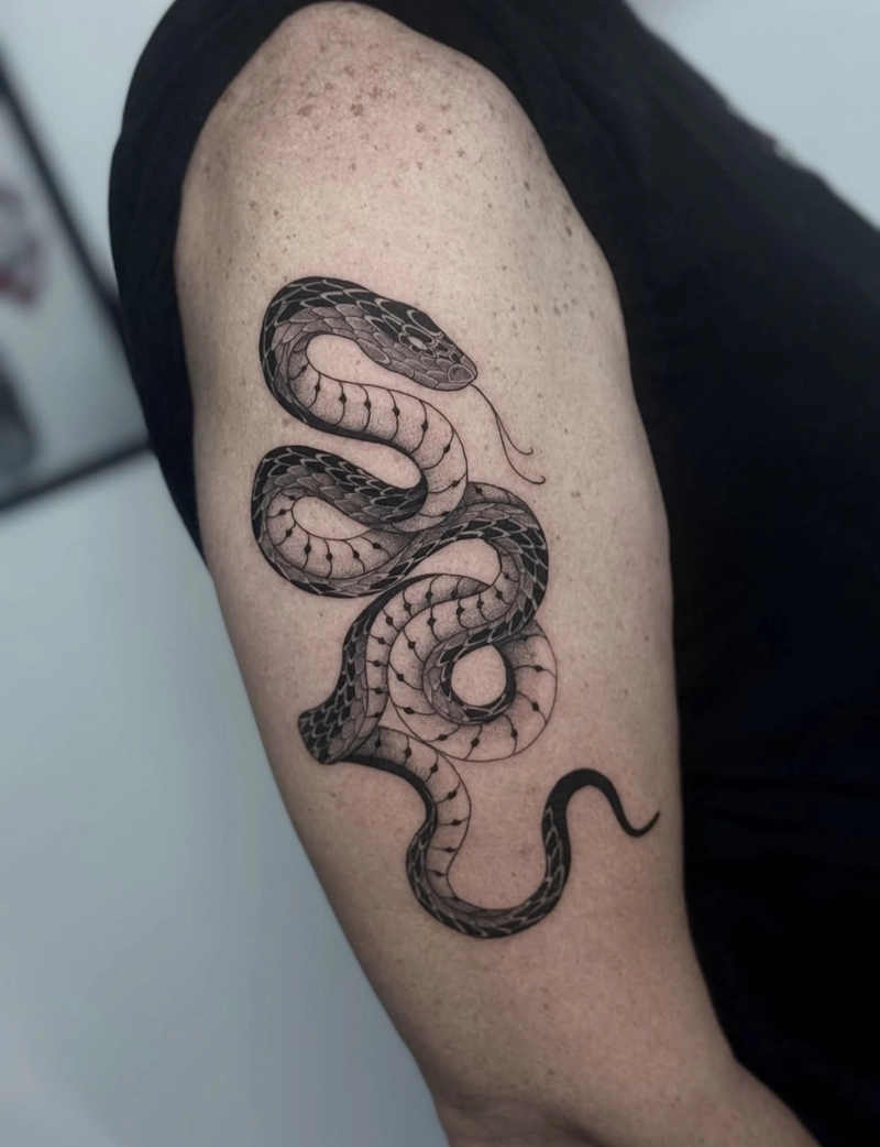 hình xăm đẹp cho nam ở bắp tay