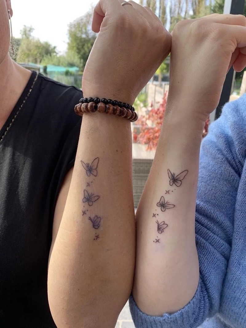 hình xăm đôi cánh bướm nữ