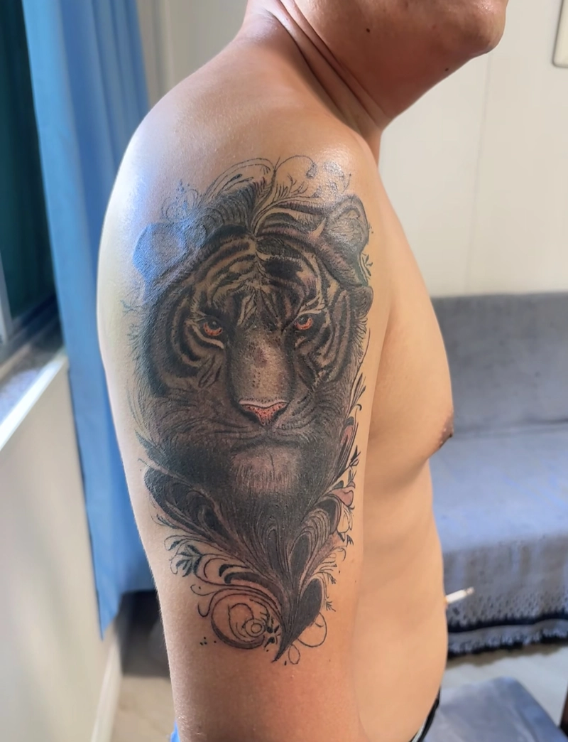 hình xăm hổ ngầu