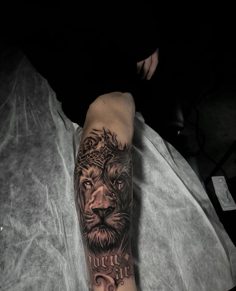 hình xăm hổ và rắn