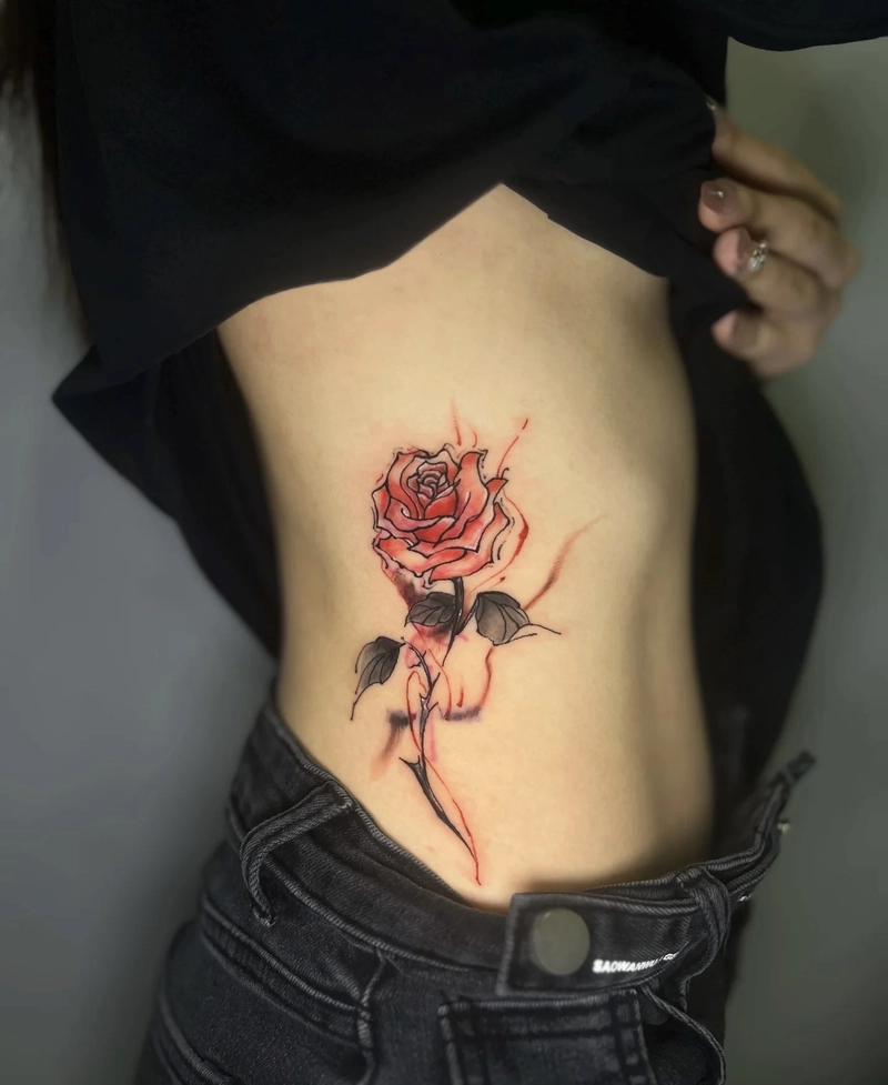 hình xăm hoa hồng mềm mại nữ tính hình xăm hoa hồng mềm mại nữ tính