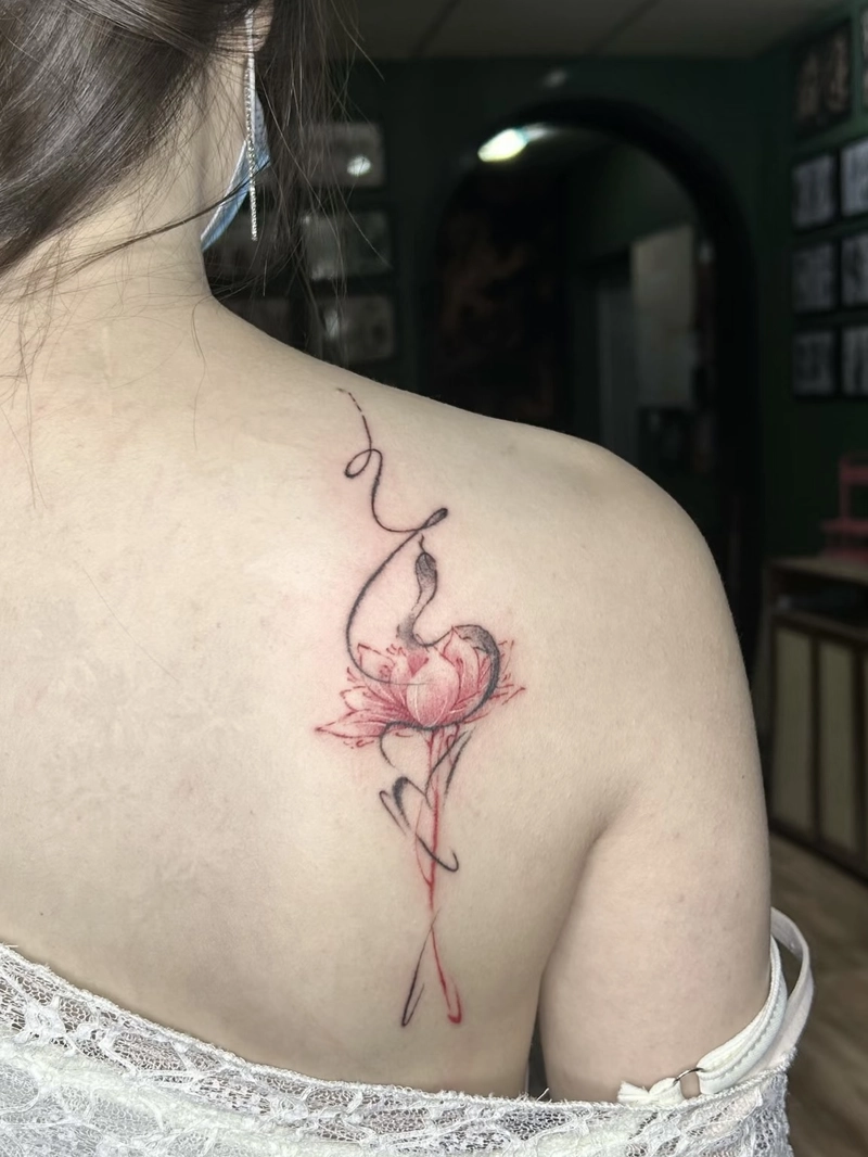 hình xăm hoa sen dịu dàng thanh nhã