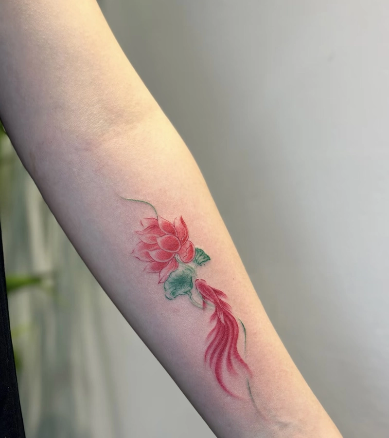 hình xăm hoa sen nhẹ nhàng tinh khôi